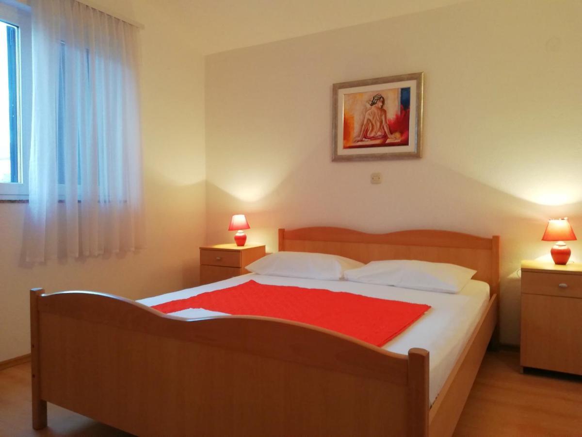 Apartments Roko Lalin Pakoštane Exteriör bild